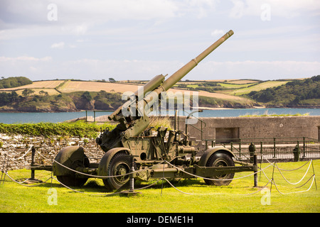 L'artiglieria al Castello di Pendennis, una fortezza che ha protetto la Cornovaglia dall invasione per 450 anni, Falmouth, Regno Unito. Foto Stock