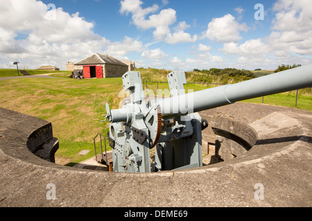 L'artiglieria al Castello di Pendennis, una fortezza che ha protetto la Cornovaglia dall invasione per 450 anni, Falmouth, Regno Unito. Foto Stock