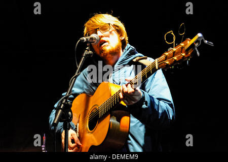 Belfast, Irlanda del Nord, xx Settembre 2013 - Belfast-basato folk-pop gruppo Emerald Armada eseguire a Belfast cultura notte. Credito: Stephen Barnes/Alamy Live News Foto Stock