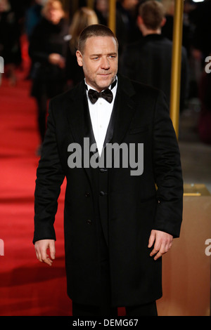 Nuova Zelanda-nati attore australiano/membro del cast, Russell Crowe arriva per la prima mondiale di Les Miserables a l'Odeon Leice Foto Stock