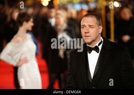 Nuova Zelanda-nati attore australiano/membro del cast, Russell Crowe arriva per la prima mondiale di Les Miserables a l'Odeon Leice Foto Stock