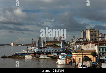 Vista della città di Belem da fort di Presépio Foto Stock