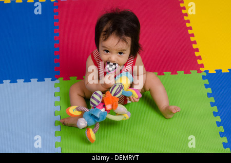 Bambino che gioca Foto Stock