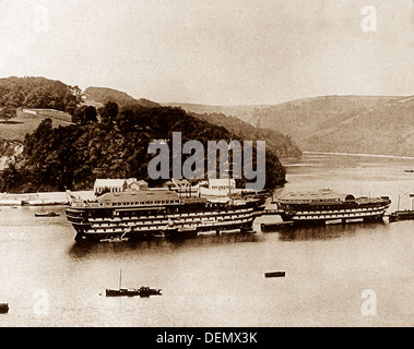 HMS Britannia e formazione Hindostan nave a Dartmouth durante il WW1 Foto Stock