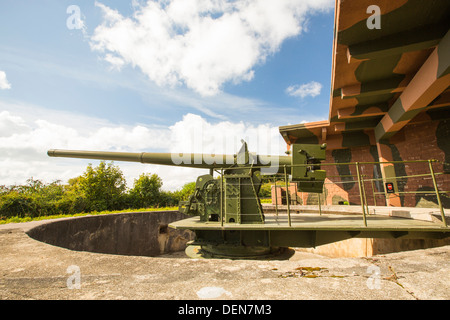 L'artiglieria al Castello di Pendennis, una fortezza che ha protetto la Cornovaglia dall invasione per 450 anni, Falmouth, Regno Unito. Foto Stock