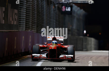 Singapore. Il 22 settembre, 2013. Motorsports: FIA Formula One World Championship 2013, il Grand Prix di Singapore, #3 Fernando Alonso (ESP, la Scuderia Ferrari), Foto Stock