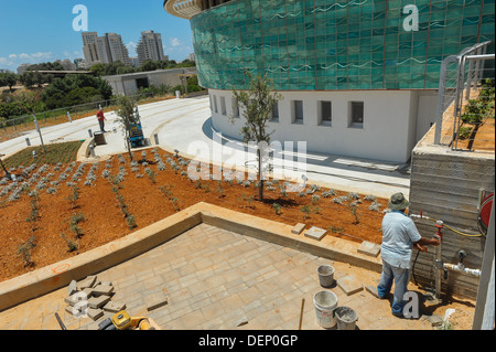 La parte esterna del la Eretz Israel Museum, padiglione di vetro. Foto Stock