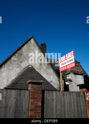 Casa in vendita segno nel Cheshire Regno Unito Foto Stock