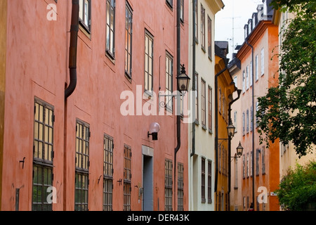 Gli edifici colorati nella città vecchia / Gamla Stan di Stoccolma, Svezia, Europa Foto Stock