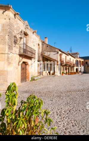 Piazza Principale. A Pedraza, provincia di Segovia Castilla Leon, Spagna. Foto Stock