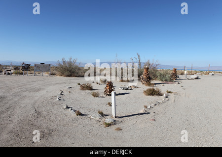 Tossico chiamato lago Salton Sea situato vicino a Coachella Valley in California. Una volta che una popolare località di mare ora un haunted posto vuoto. Foto Stock