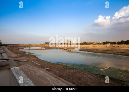 Il lungofiume di Sabarmati, Ahmedabad, Gujarat, India Foto Stock