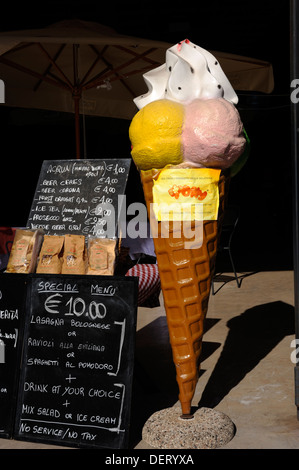 Italia, Roma, insegna gelato Foto Stock