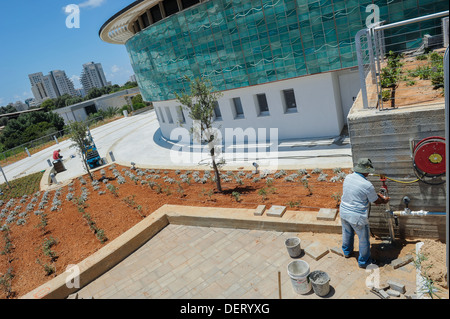 La parte esterna del la Eretz Israel Museum, padiglione di vetro. Foto Stock