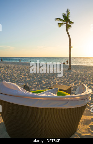 Tramonto il Bucuti Beach Resort Aruba Foto Stock