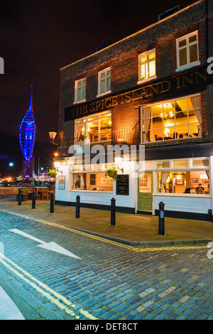 Le Spice Island Inn pub al porto di Portsmouth, Hampshire, Regno Unito Foto Stock