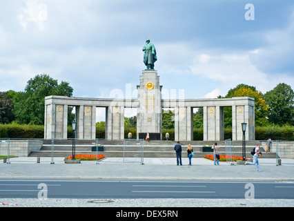 Guerra sovietica Memorial a Berlino Foto Stock