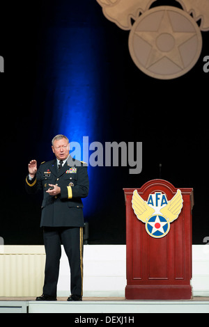 Gen. Frank J. erba, capo della Guardia Nazionale Bureau, indirizzi un pubblico durante l'Air Force Association dell'aria e dello spazio Foto Stock