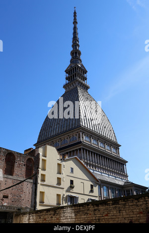 La Mole Antonelliana simbolo della città di Torino e la casa del Museo Nazionale del Cinema Foto Stock