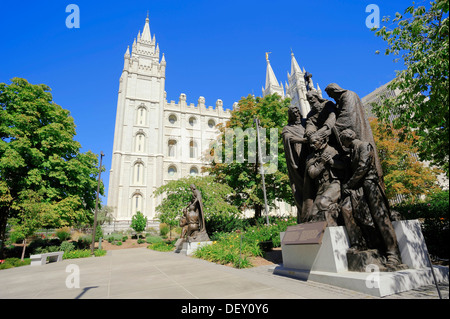 Statua, restauro del Sacerdozio di Aaronne, davanti al Tempio di Salt Lake o la Chiesa di Gesù Cristo dei Santi degli Ultimi Giorni Foto Stock