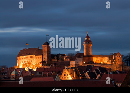 Kaiserburg, castello imperiale di Norimberga, al tramonto, Norimberga, Media Franconia, Bavaria Foto Stock