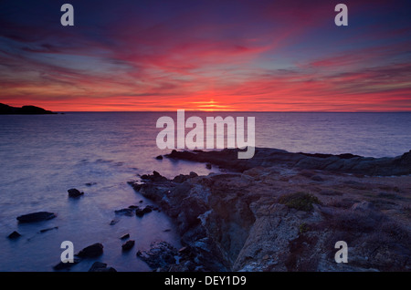 Tramonto sulla costa di Cap Corse vicino Centuri-Port, Corsica, Francia, Europa Foto Stock