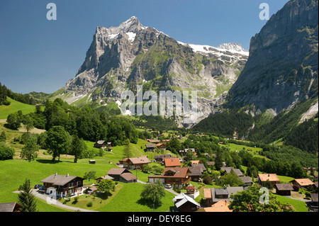 Grindelwald, Mt Wetterhorn sul retro, Oberland bernese, il Cantone di Berna, Svizzera, Europa Foto Stock