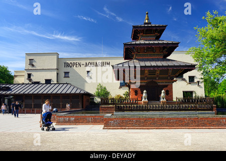 Ingresso principale al parco animali a Hagen baker in Stellingen, Amburgo, Germania, Europa, Haupteingang zum Tierpark Hagenbeck in Ste Foto Stock