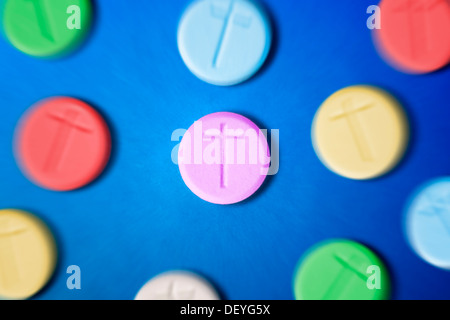 Le pillole con la croce, designer drugs, Pillen mit Kreuz, Designerdrogen Foto Stock