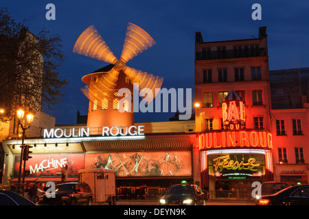 Moulin Rouge, da Montmartre, Parigi, Ile-de-France, Francia Foto Stock