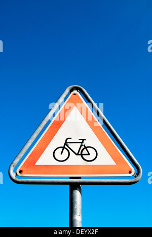 Segno di traffico, ciclisti crossing Foto Stock