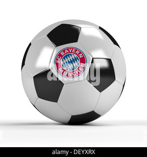 Calcio con il logo del FC Bayern Monaco di Baviera Foto Stock