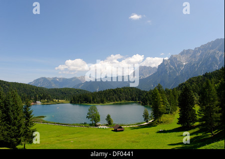 Lago Lautersee, Mittenwald, montagne Karwendel, Werdenfelser Land regione, Alta Baviera, Baviera Foto Stock