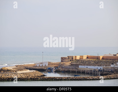 Vista della vecchia medina di Rabat e fiume Bouregreg, Marocco, Africa Foto Stock