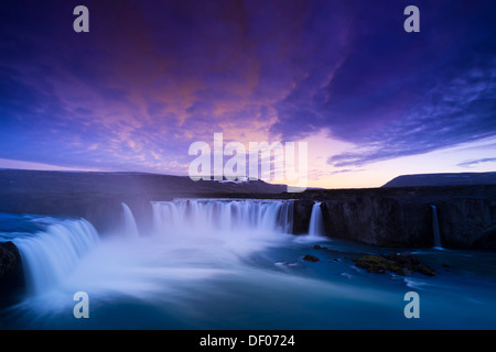 Cascata Goðafoss sul fiume Skjálfandafljót, Ring Road, Norðurland eystra, Nordest Islanda, Islanda, Europa Foto Stock