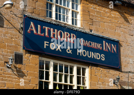 Fox and Hounds, Althorp Coaching Inn, grande Brington, Northamptonshire, England, Regno Unito Foto Stock