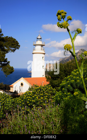 Faro di Cap Gros obove Port Soller Maiorca, isole Baleari, Spagna Foto Stock