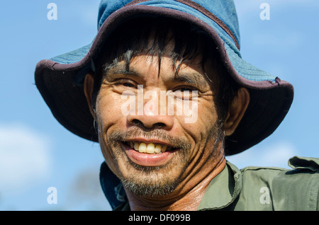 L uomo dalla Shan o Thai Yai minoranza etnica, ritratto, Soppong o Pang Mapha, zona nord della Thailandia, Tailandia, Asia Foto Stock