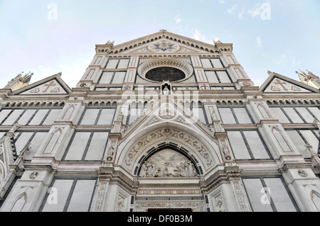 Chiesa francescana di Santa Croce e Piazza Santa Croce a Firenze, Toscana, Italia, Europa Foto Stock
