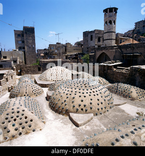 A Tripoli in Libano Hamman Al-jadid Bagni Romani bottiglie del tetto a cupola Foto Stock