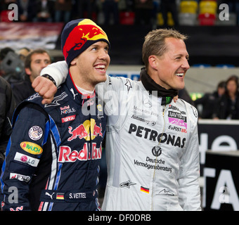 Sebastian Vettel e Michael Schumacher Foto Stock