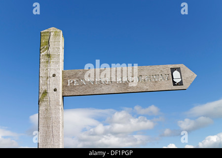 Pennine Bridleway segno che conduce al Cinghiale cadde Cumbria Regno Unito Foto Stock