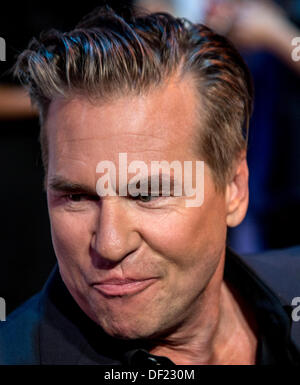 Santa Monica, CA, Stati Uniti d'America. Xxv Sep, 2013. VAL KILMER arriva per il Shakespeare Center di Los Angeles' XXIII edizione semplicemente Shakespeare in ampia fase. Credito: Brian Cahn/ZUMAPRESS.com/Alamy Live News Foto Stock