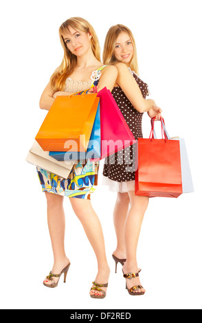 Due ragazze con sacchi. Confronto di shopping. Vendita! Foto Stock