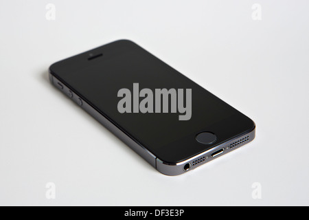 Apple iPhone 5S nello spazio di colore grigio Foto Stock