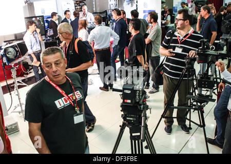 Bologna, Italia. 27 Settembre, 2013. IBTS Italian Broadcasting & Technology Show, Canon e Nikon Cinema News a Bologna il Sep 27, 2013. Credito: Valerio Agolino/Alamy Live News Foto Stock