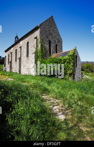 Piccola chiesa vicino a Saint Briac Sur Mer, Bretagna Francia del nord Europa Foto Stock