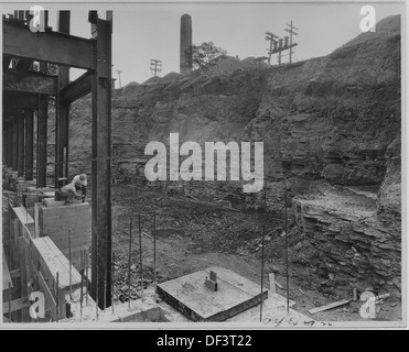Una fotografia storica che documenta la costruzione dell'ufficio postale principale di Kansas City, che mostra i metodi architettonici e ingegneristici dell'inizio del XX secolo. Foto Stock
