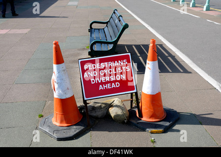 Brighton, East Sussex, Inghilterra, Regno Unito. Avviso di firma del sentiero chiusa in anticipo Foto Stock