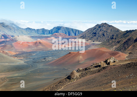 Vista dentro il grande cratere Haleakala in Maui, Hawaii. Foto Stock